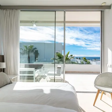 Villa New Luxurious 4-bdrm Next To Beach/golf — La