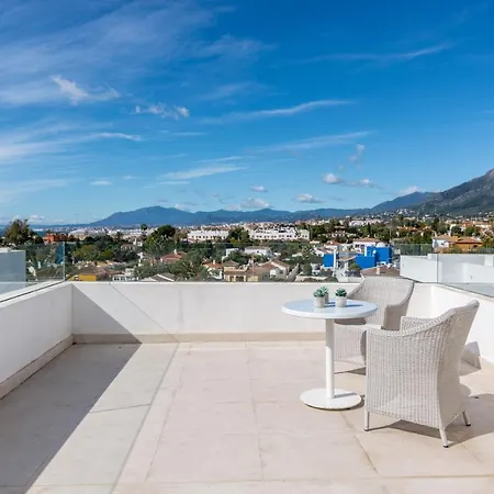 New Luxurious 4-bdrm Next To Beach/golf — La * Marbella